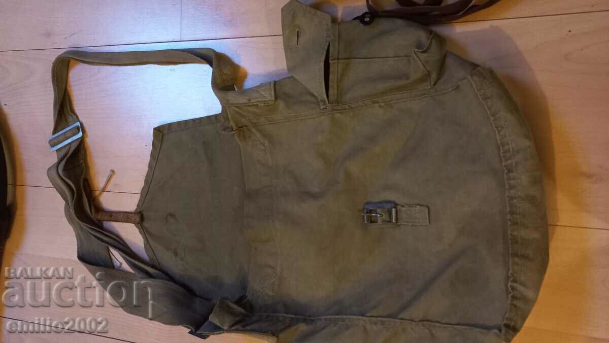 Delivery of Military gas mask H 7 in a bag Delivery of Military gas mask H 7 in a bag