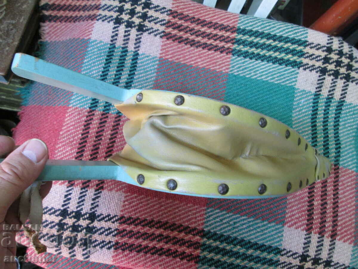 Auction OLD FIREPLACE BLOWER Auction OLD FIREPLACE BLOWER