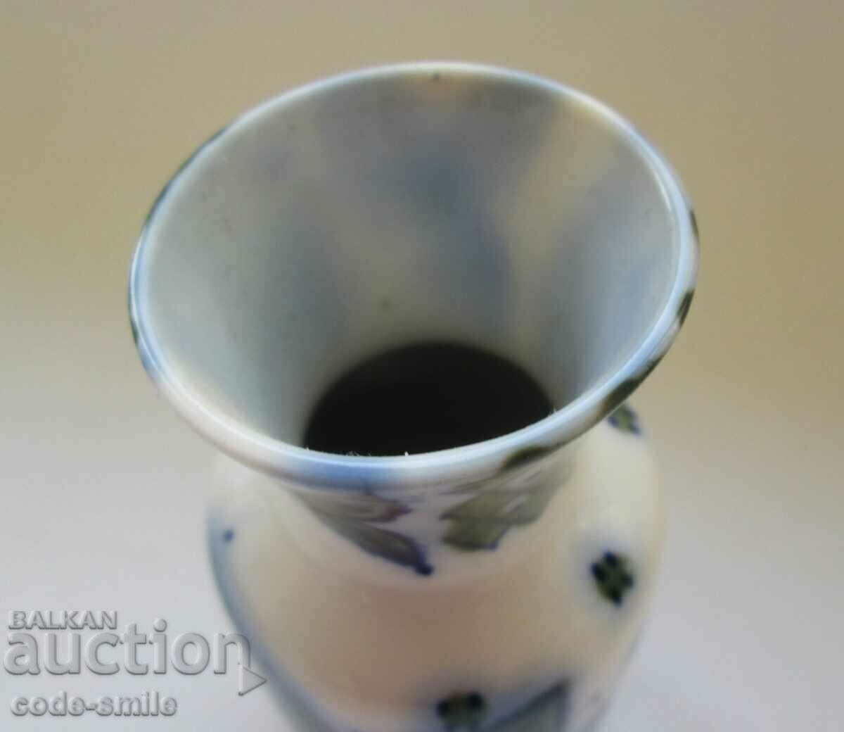 Delivery of Old author Russian small vase porcelain LFZ Delivery of Old author Russian small vase porcelain LFZ