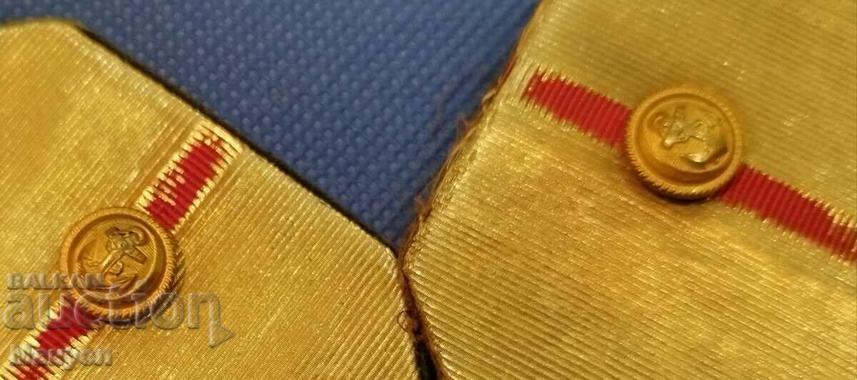 Auction Epaulettes, senior marine officer, early 20th century. Auction Epaulettes, senior marine officer, early 20th century.