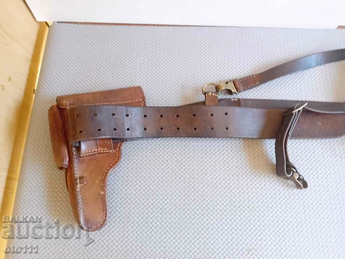 Auction BELT WITH WALTER HOLSTER Auction BELT WITH WALTER HOLSTER