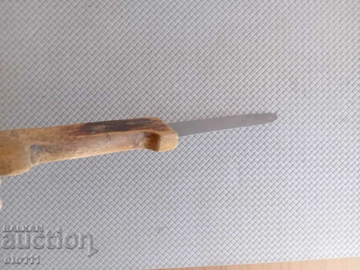 UN CUT VECHI DIN LEMN - 6