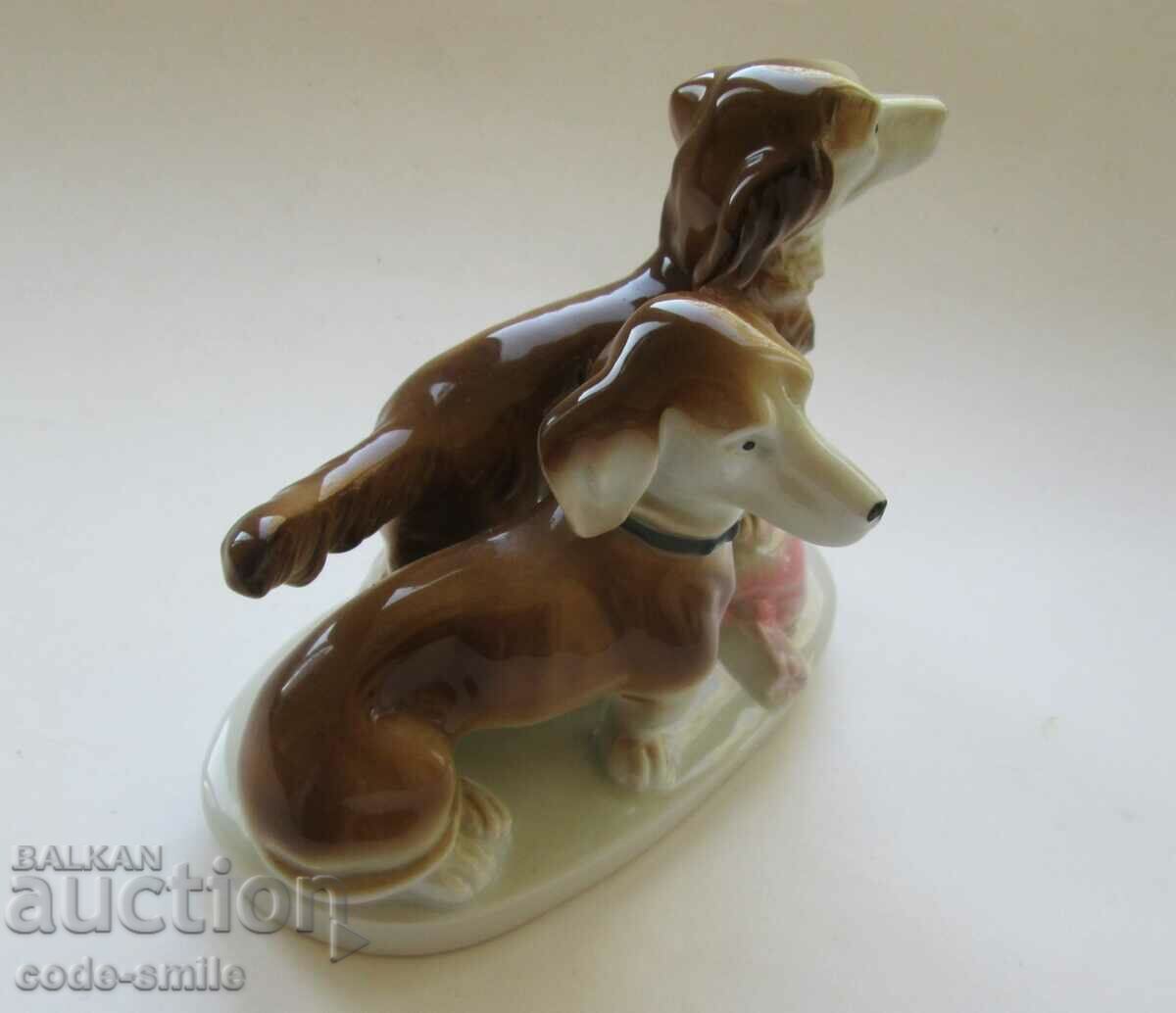 Delivery of Old German porcelain figurine figure Dachshund dogs Delivery of Old German porcelain figurine figure Dachshund dogs