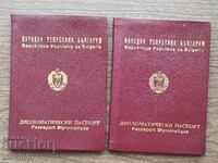 Pașaport diplomatic al BNR, două exemplare