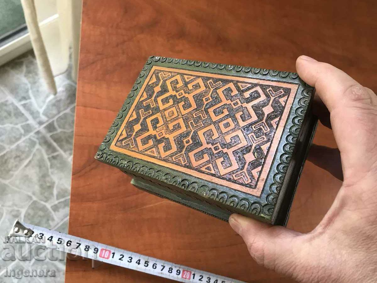 Auction  BOX WOOD PYROGRAPH DRAWING ANTIQUE FROM SOCA MOSTRA