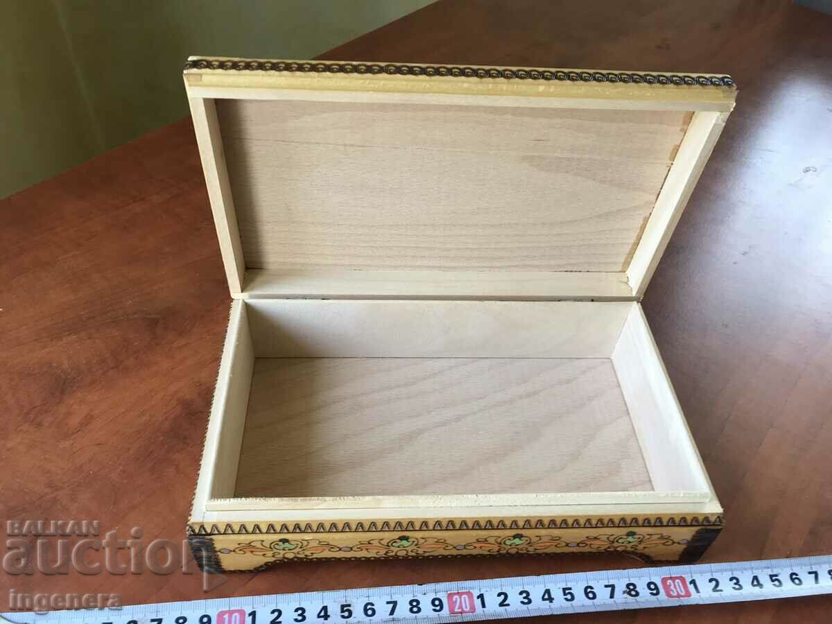 Delivery of BOX WOOD PYROGRAPH DRAWING ANTIQUE FROM SOCA MOSTRA Delivery of BOX WOOD PYROGRAPH DRAWING ANTIQUE FROM SOCA MOSTRA