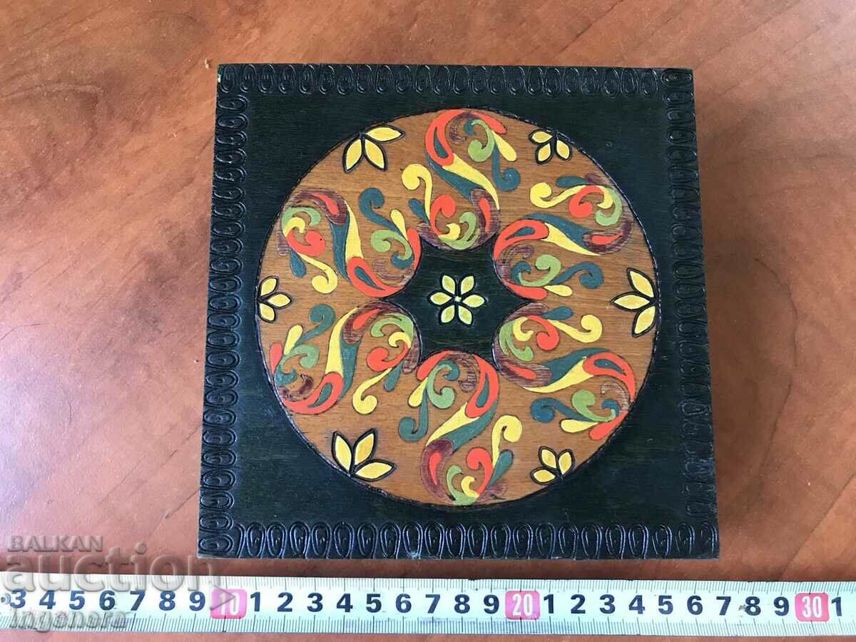 BOX WOOD PYROGRAPH DRAWING ANTIQUE FROM SOCA MOSTRA with price 29.00 BGN | € 14.83 BOX WOOD PYROGRAPH DRAWING ANTIQUE FROM SOCA MOSTRA with price 29.00 BGN | € 14.83