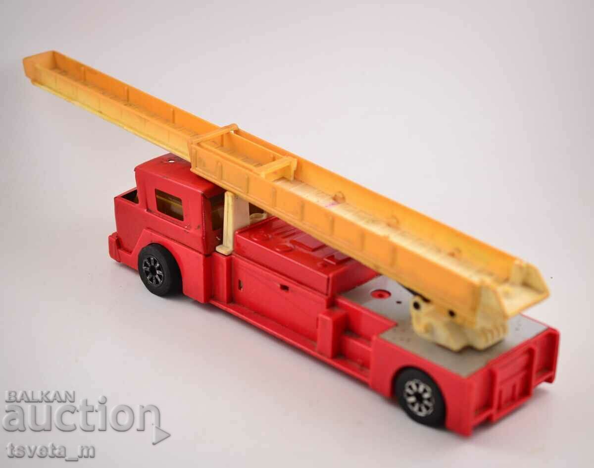 Auction Metal TRUCK CRANE, children's toys, social Auction Metal TRUCK CRANE, children's toys, social