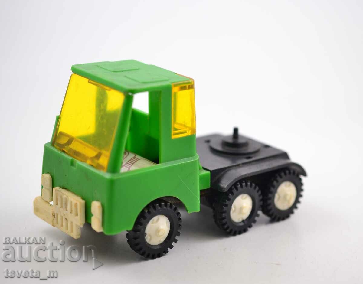 Camion, metal si plastic, jucarii pentru copii, social