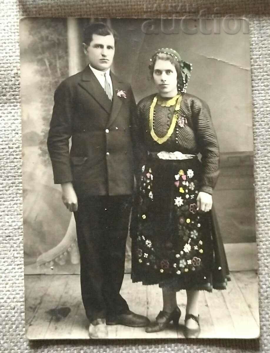 България Стара снимка фотография & Мъж и жена в празнична...