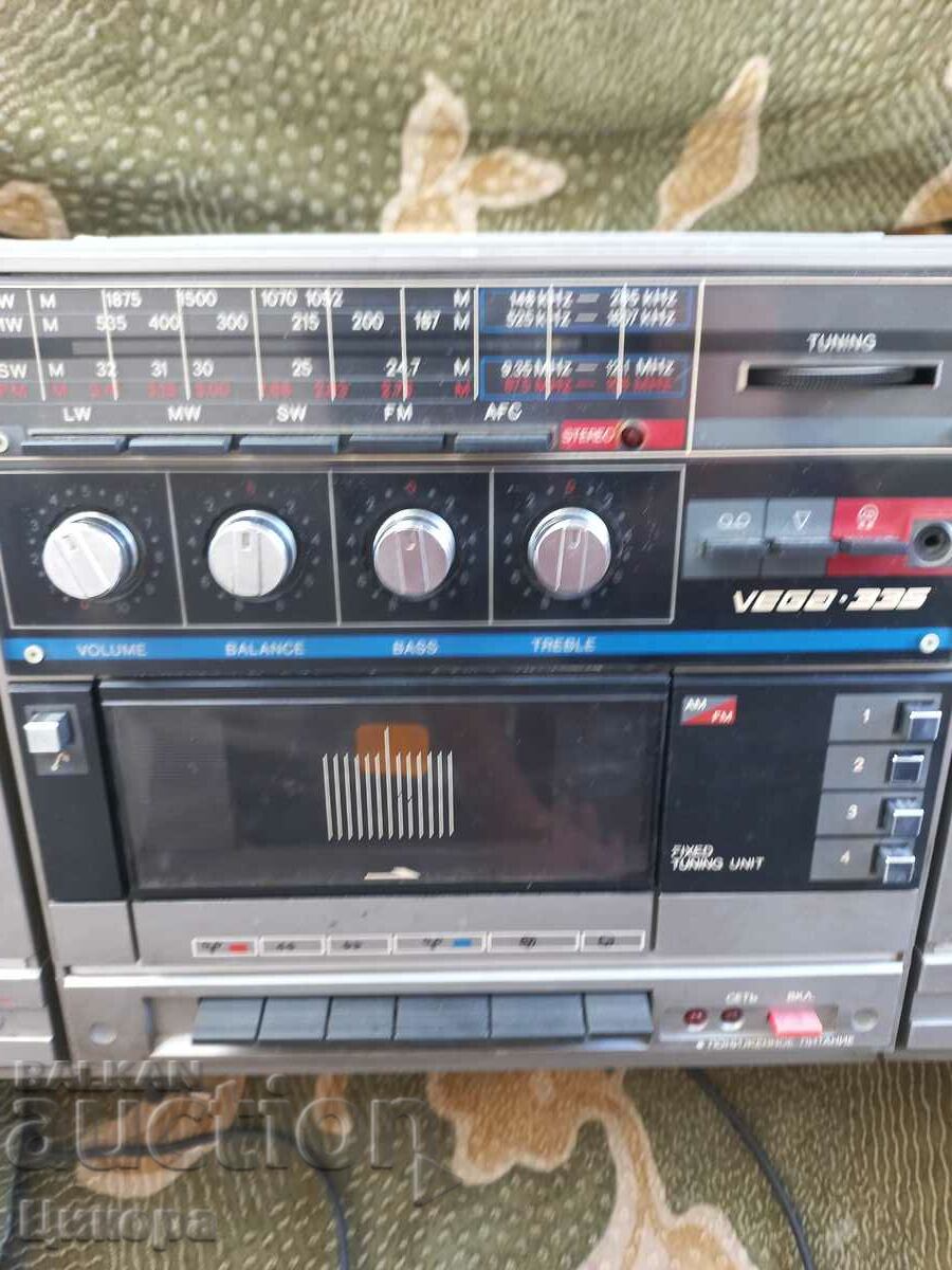 Auction VEGA 335 VEGA 335 RUSSIAN RADIO CASSETTE Auction VEGA 335 VEGA 335 RUSSIAN RADIO CASSETTE