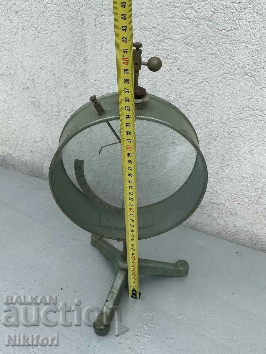 Device from the Physics Office - 7