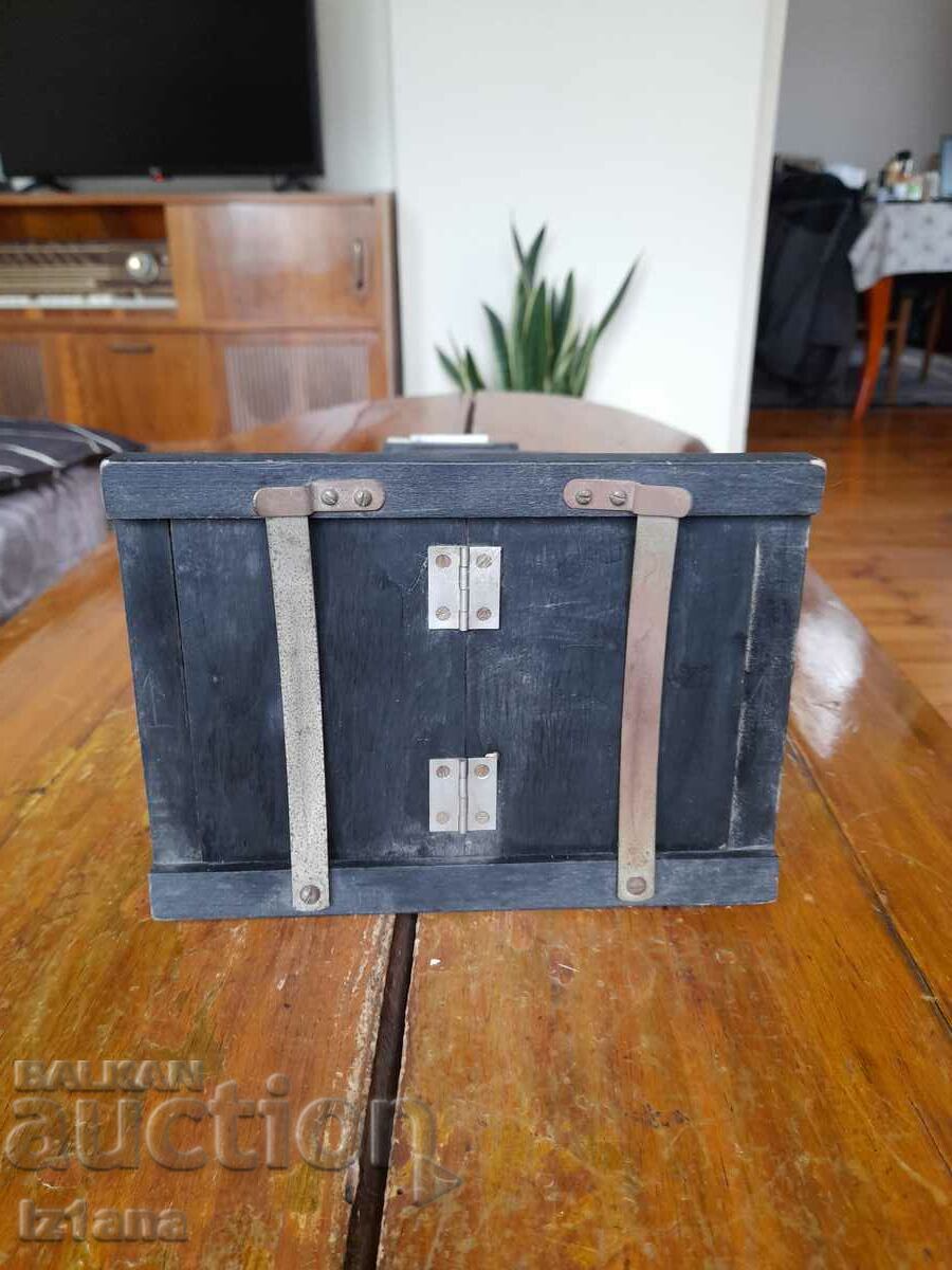 Livrarea Vechiul diascop Zeiss