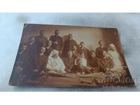 Снимка София Лекуващите се войници и медицински сестри 1916
