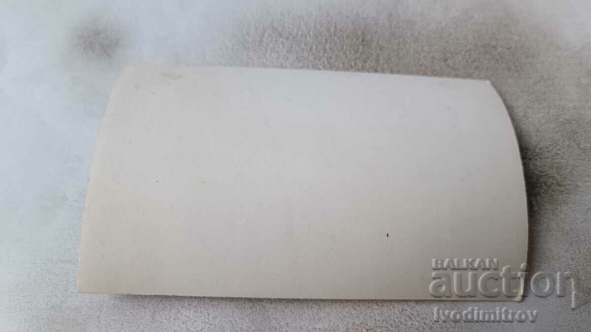 Φωτογραφία Άνδρας και αγόρι στην παραλία με τιμή 2.35 BGN | € 1.20 Φωτογραφία Άνδρας και αγόρι στην παραλία με τιμή 2.35 BGN | € 1.20