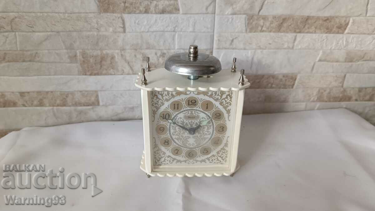 Delivery of Old clock / alarm clock - Insa - Made in Yugoslavia - 1970 Delivery of Old clock / alarm clock - Insa - Made in Yugoslavia - 1970