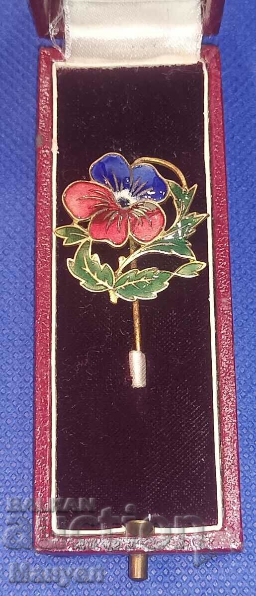 Beautiful old brooch, gilding, enamel. with price 59.90 BGN | € 30.63