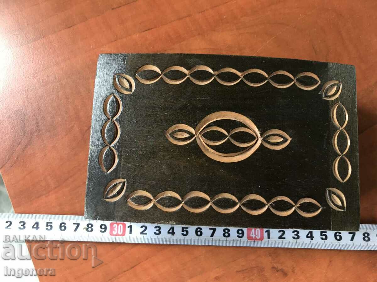 BOX WOOD CARVING PICTURE ANTIQUE FROM SOCA MOSTRA with price 23.00 BGN | € 11.76 BOX WOOD CARVING PICTURE ANTIQUE FROM SOCA MOSTRA with price 23.00 BGN | € 11.76