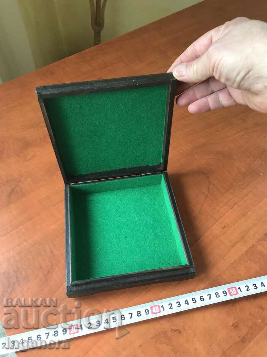 Auction BOX WOOD PYROGRAPH DRAWING ANTIQUE FROM SOCA MOSTRA Auction BOX WOOD PYROGRAPH DRAWING ANTIQUE FROM SOCA MOSTRA