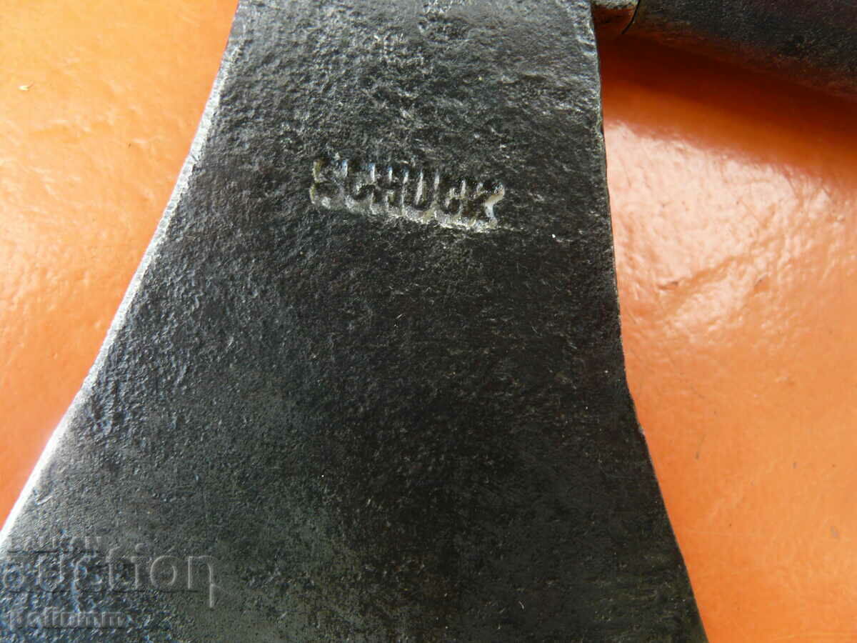 Delivery of Old hammer ax - 495 Delivery of Old hammer ax - 495