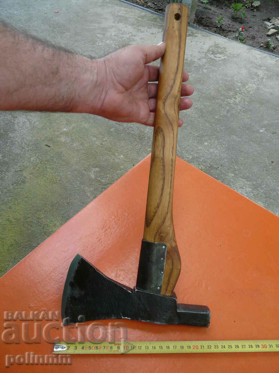Old hammer ax - 495 - 6 Old hammer ax - 495 - 6