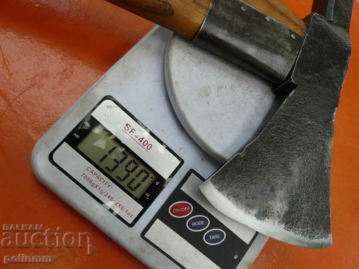 Old hammer ax - 495 - 7 Old hammer ax - 495 - 7
