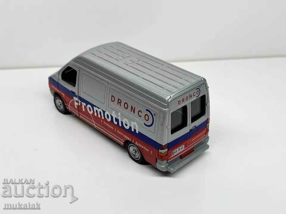 1:43 Schuco MERCEDES BENZ SPRINTER TROLLEY MODEL DE JUCĂRIE cu preț 25.00 BGN | € 12.78