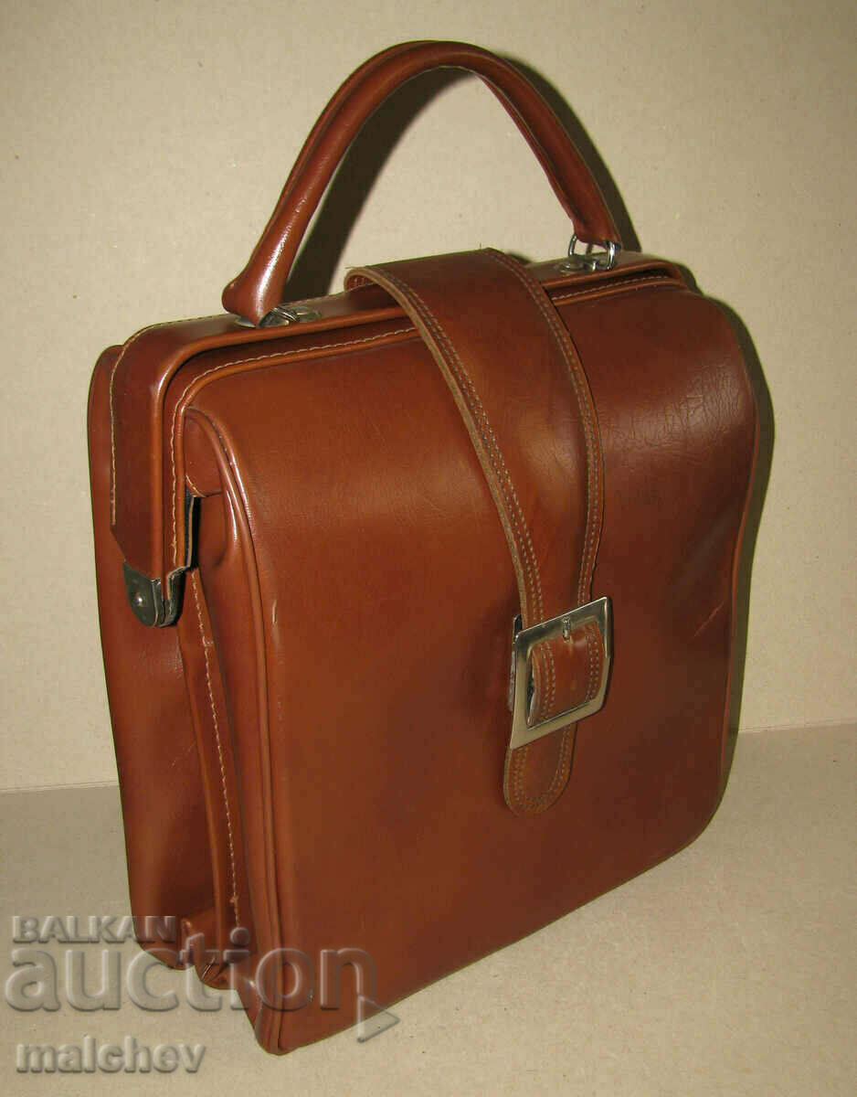 Стара пътна чанта тип лекарска изк. кожа, запазена и годна