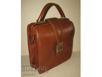 Old doctor's type travel bag skin preserved and fit