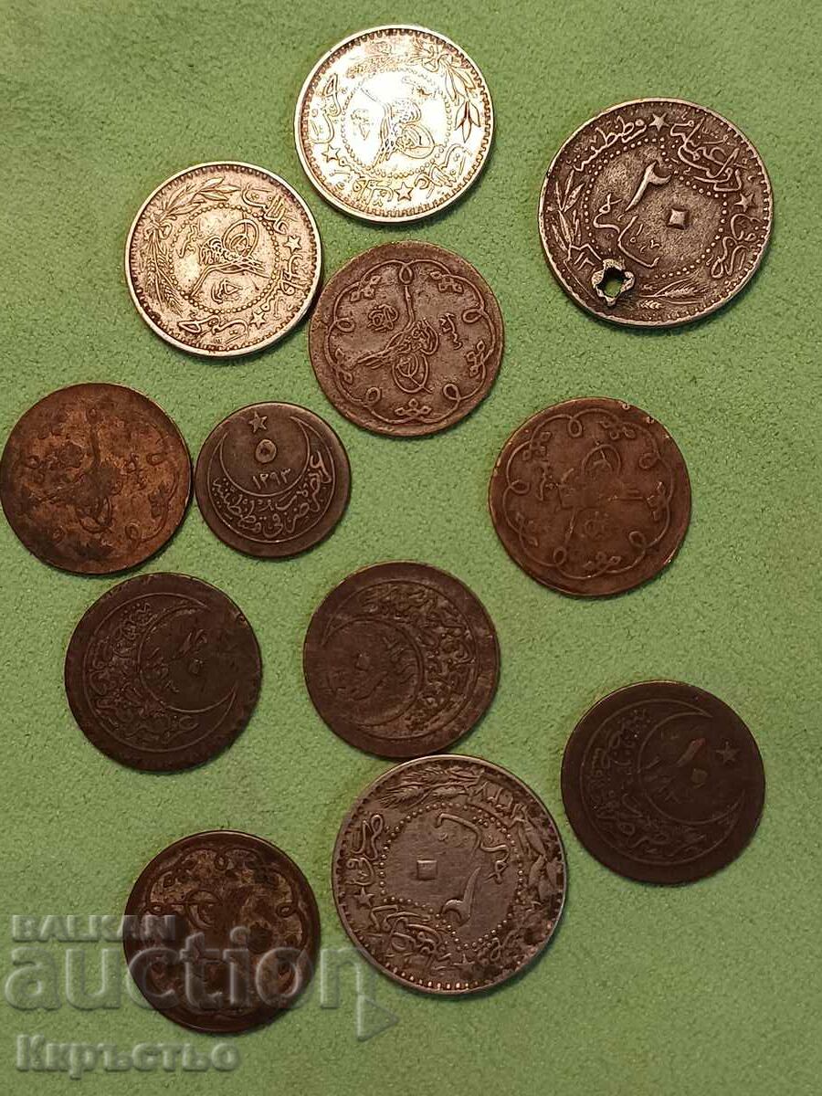 12 κομμάτια οθωμανικών νομισμάτων του 1ου αι.