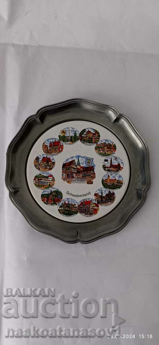 Delivery of Collectible wall plate