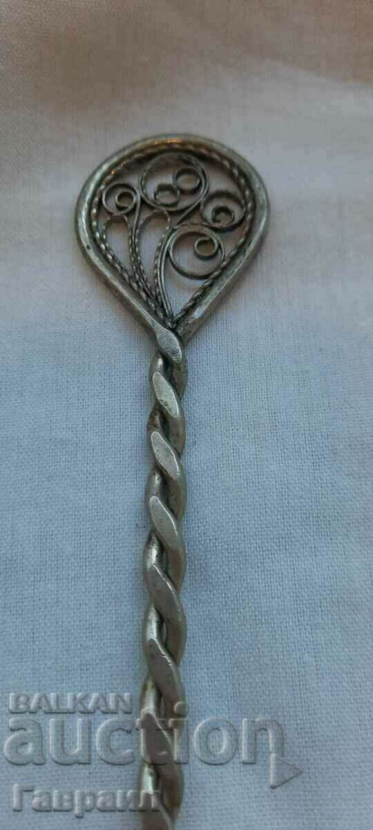 Delivery of Old filigree cake spatula Delivery of Old filigree cake spatula