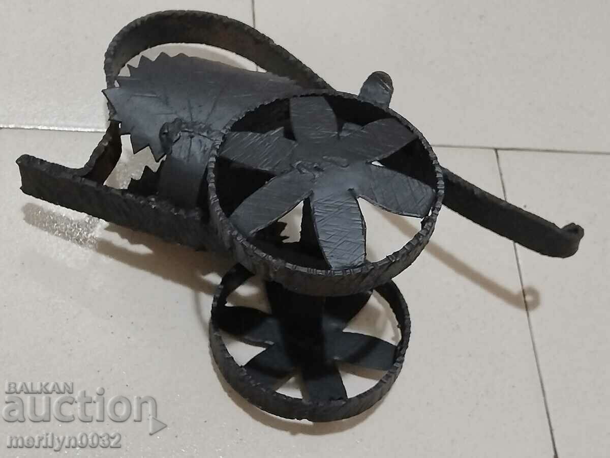 Delivery of Wrought iron fantasy metal wine rack Delivery of Wrought iron fantasy metal wine rack