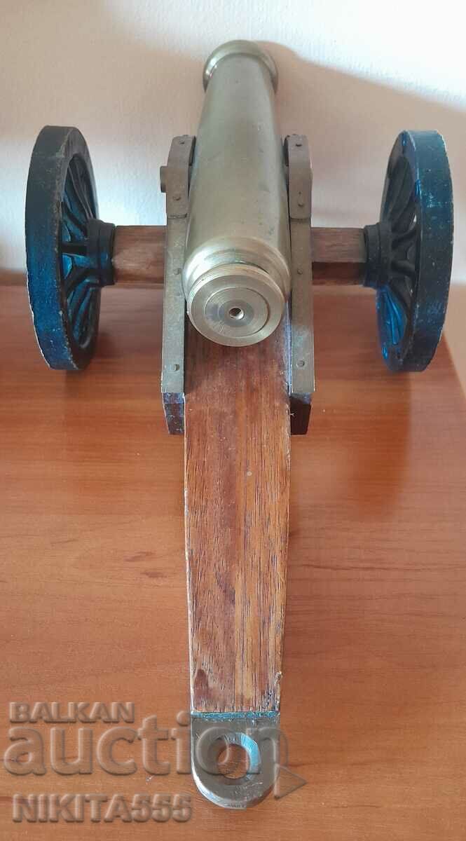Delivery of Large bronze cannon, top, for decoration Delivery of Large bronze cannon, top, for decoration