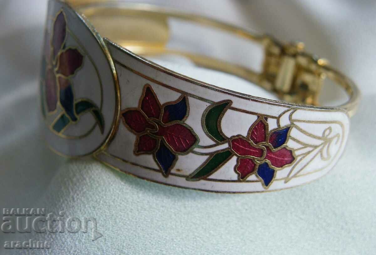 Δημοπρασία Βραχιόλι με χρωματιστά σμάλτα Δημοπρασία Βραχιόλι με χρωματιστά σμάλτα