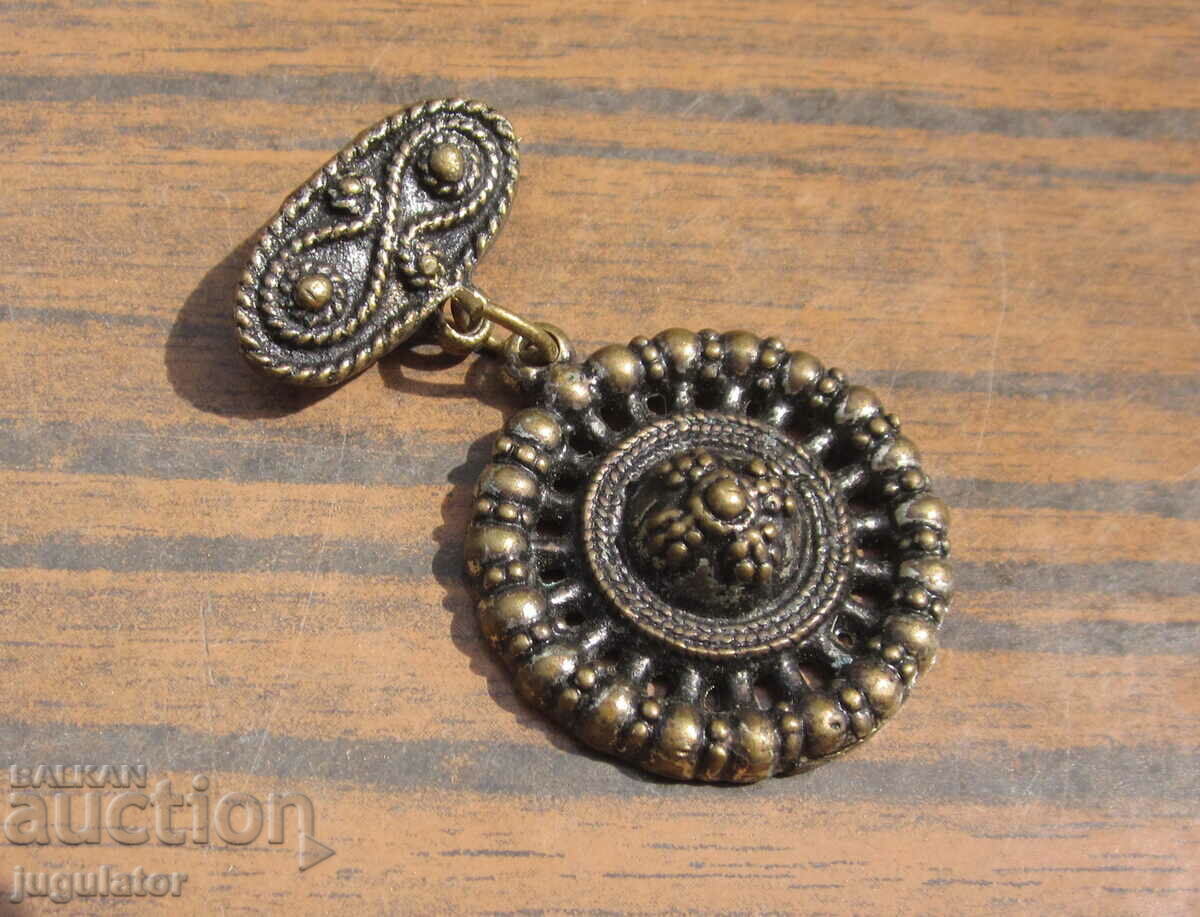 Bulgarian folk jewelry costume brooch Vidin earring with price 45.00 BGN | € 23.01 Bulgarian folk jewelry costume brooch Vidin earring with price 45.00 BGN | € 23.01