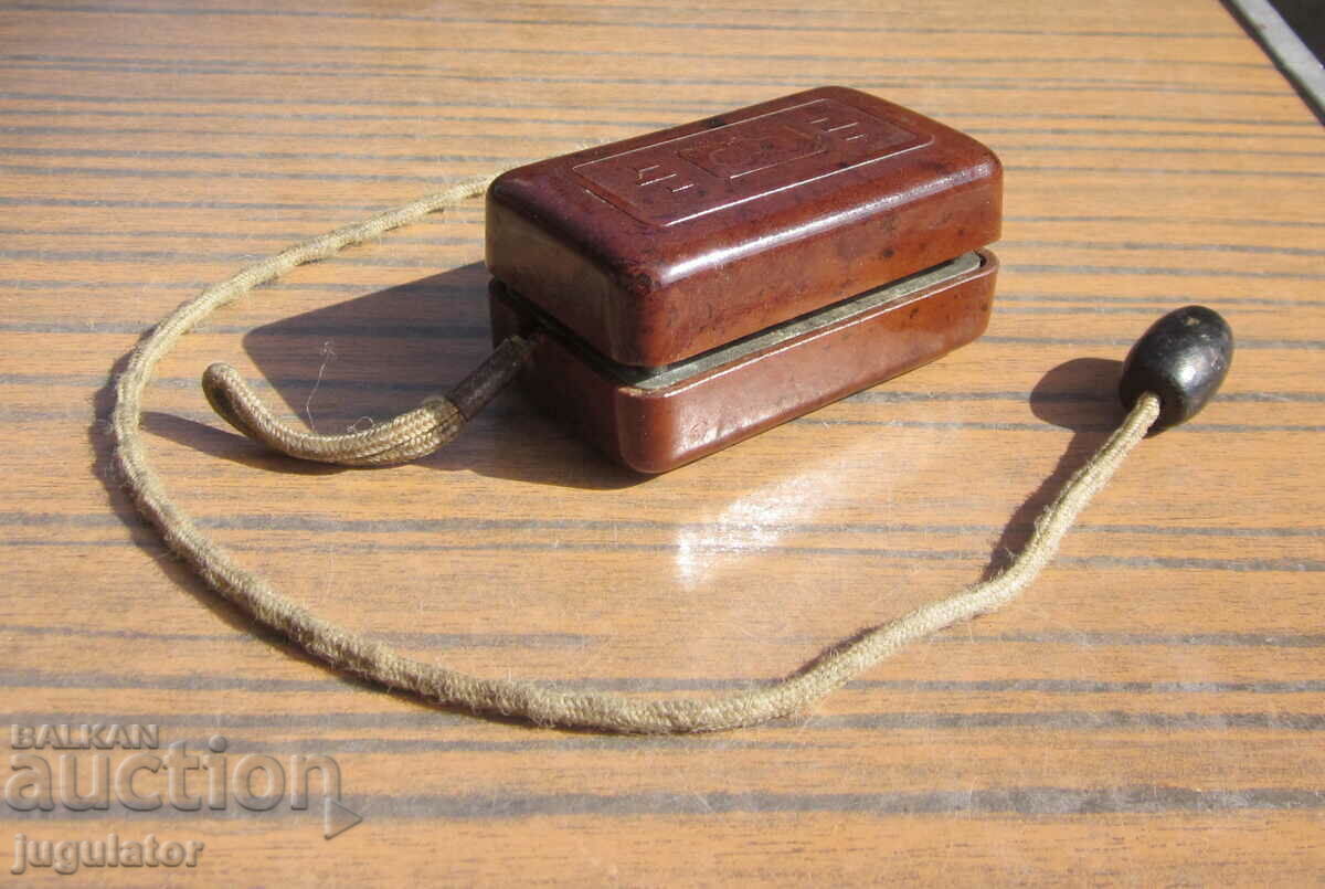 an old bakelite sharpener for sharpening razor blades - 5
