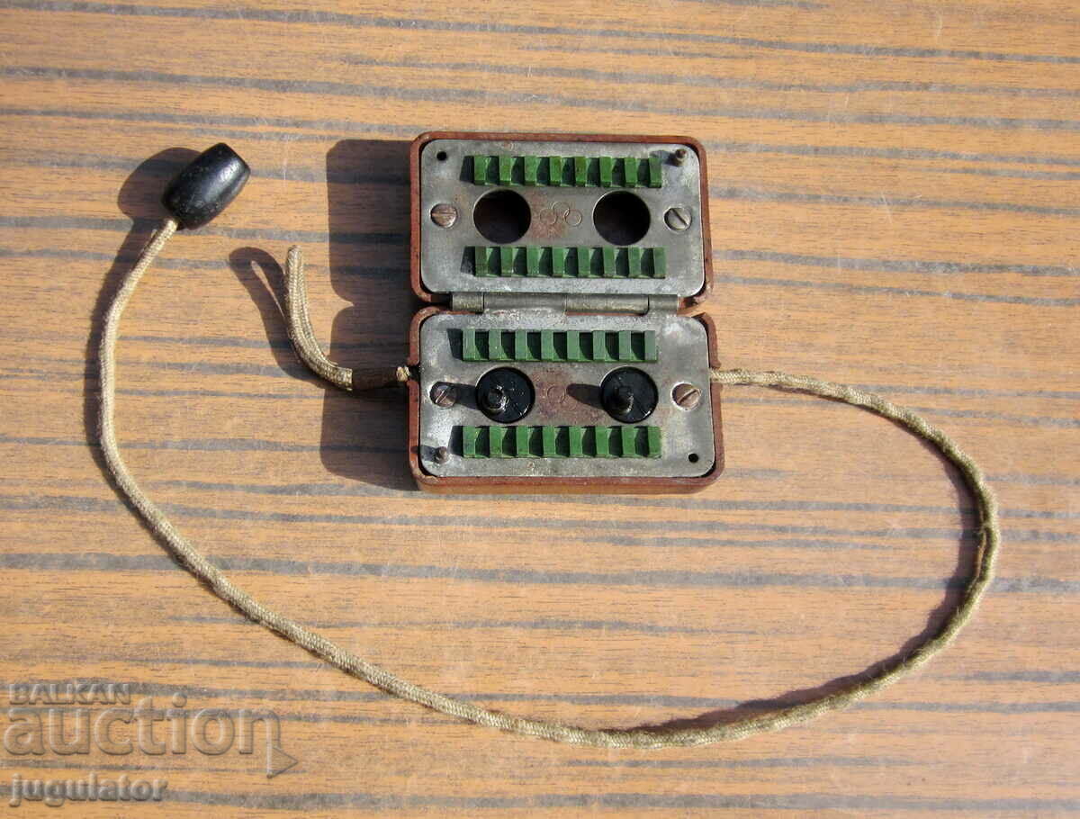 an old bakelite sharpener for sharpening razor blades - 6