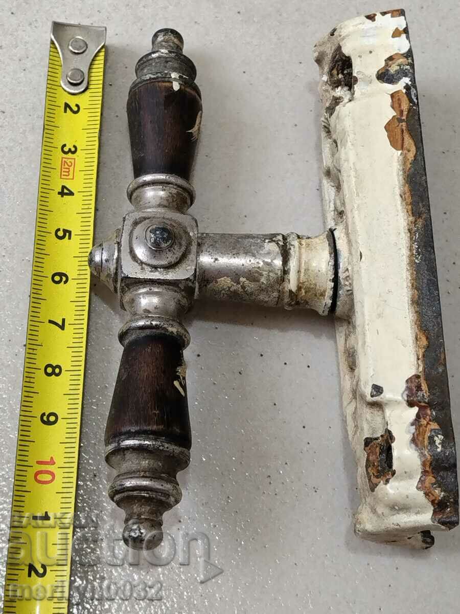 Delivery of Handles on a luxury early 20th century window handle