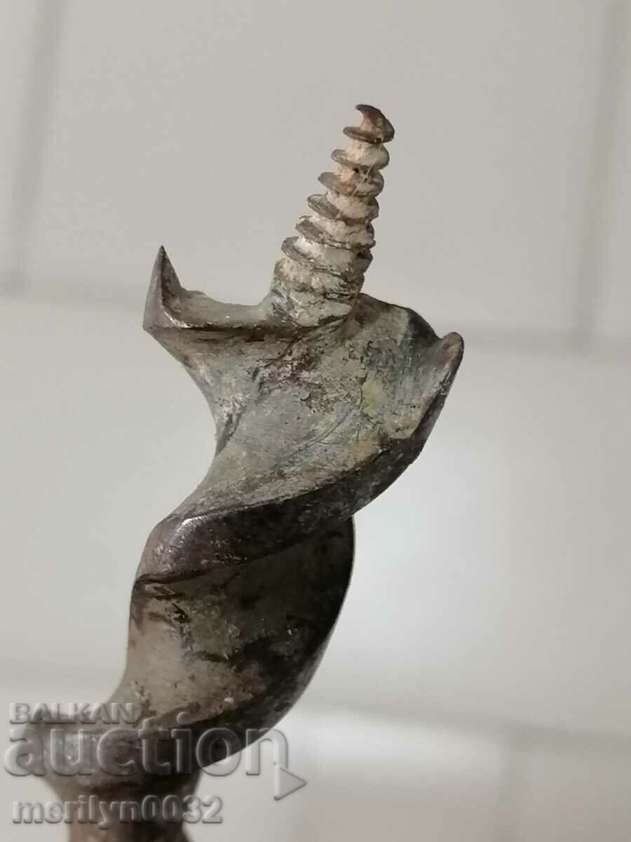 Licitație Vechi instrument de prelucrare a lemnului cooper's strung matcap burghiu Licitație Vechi instrument de prelucrare a lemnului cooper's strung matcap burghiu