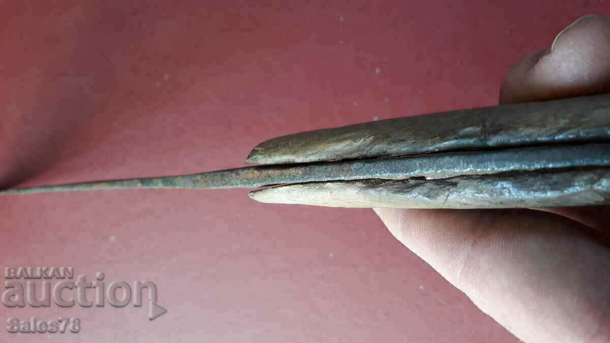 Delivery of Old forged knife 30 cm. Delivery of Old forged knife 30 cm.