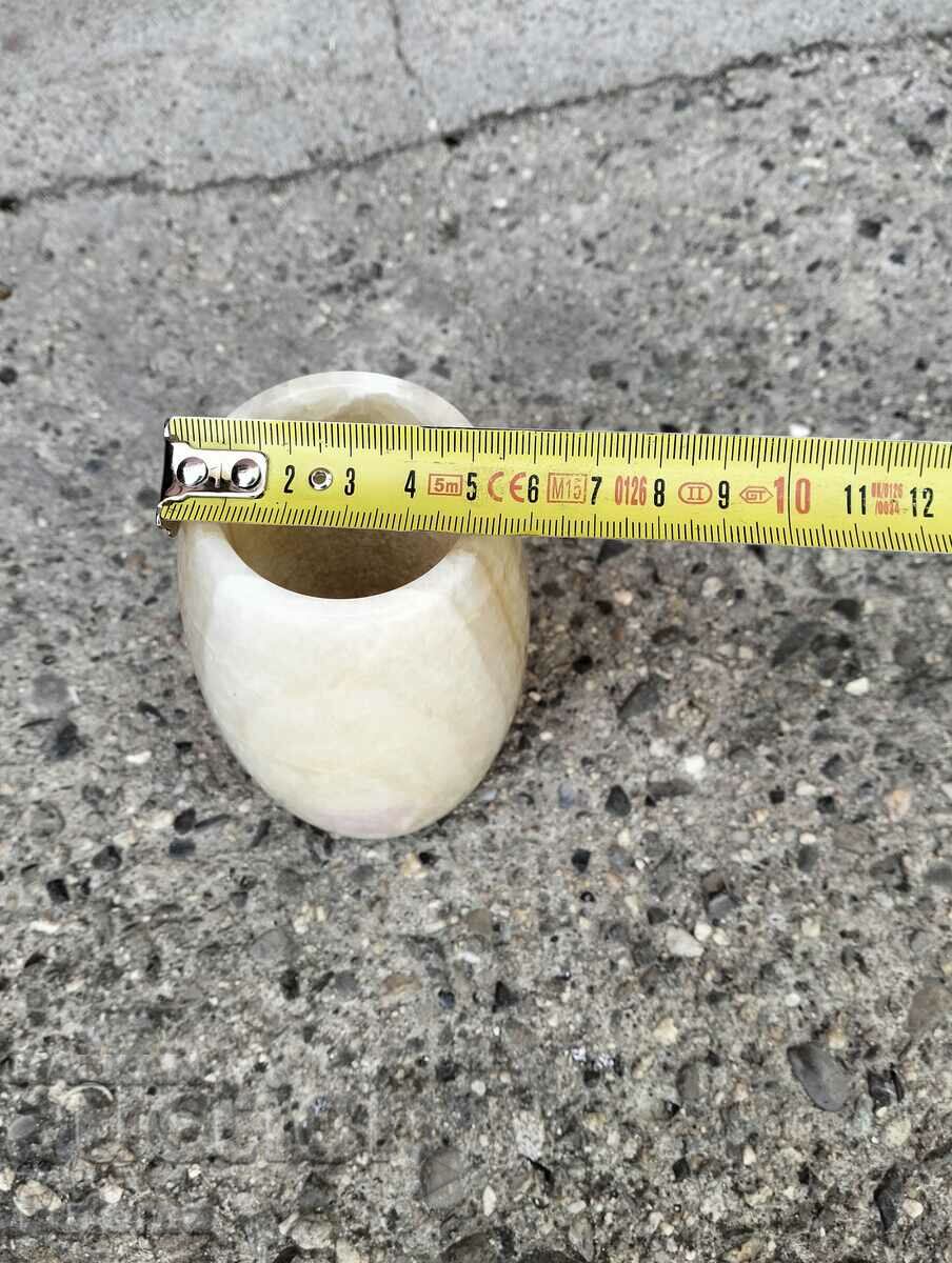 Delivery of Vase made of onyx Delivery of Vase made of onyx