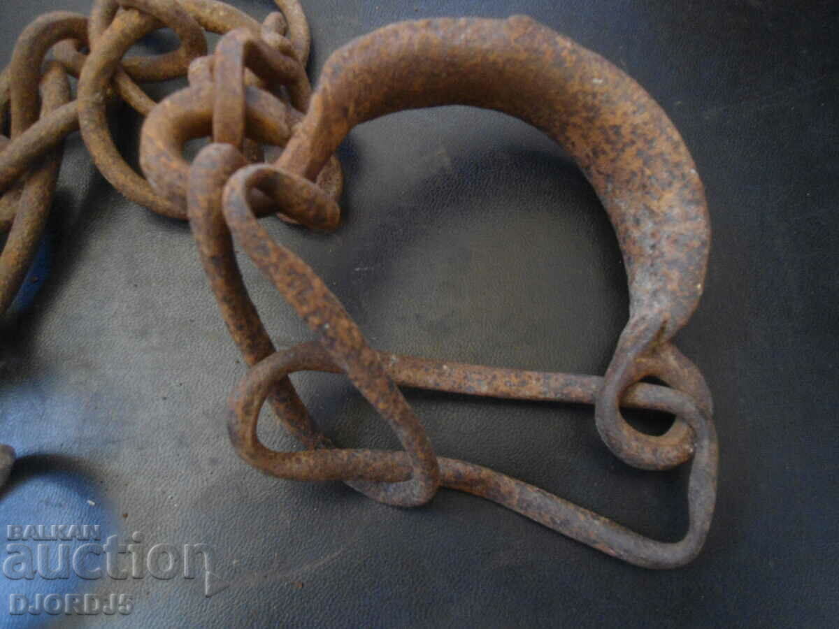 Old shackles, shackles with price 9.00 BGN | € 4.60 Old shackles, shackles with price 9.00 BGN | € 4.60