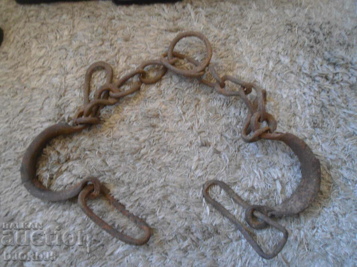 Delivery of Old shackles, shackles Delivery of Old shackles, shackles