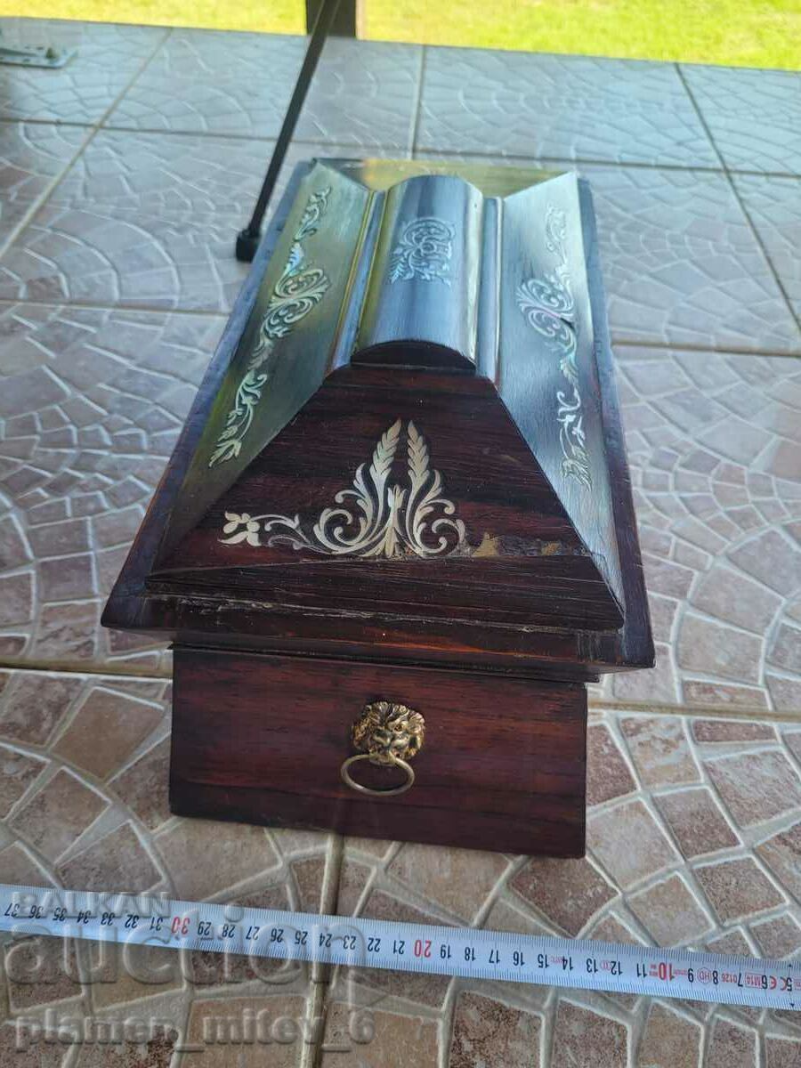 Аукцион кутия за чай Аукцион кутия за чай