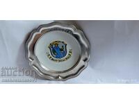 Collectible porcelain wall plate
