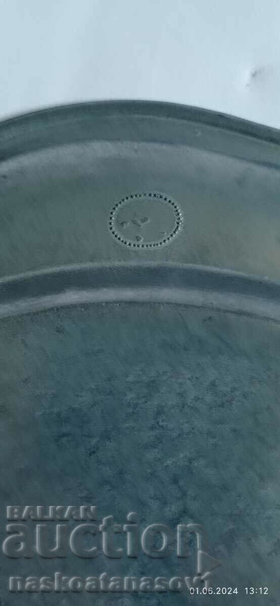 Delivery of Collectible porcelain wall plate