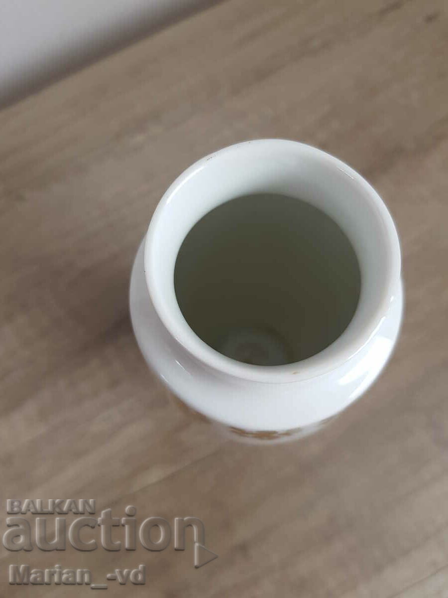 Delivery of Old Furstenberg porcelain vase Delivery of Old Furstenberg porcelain vase