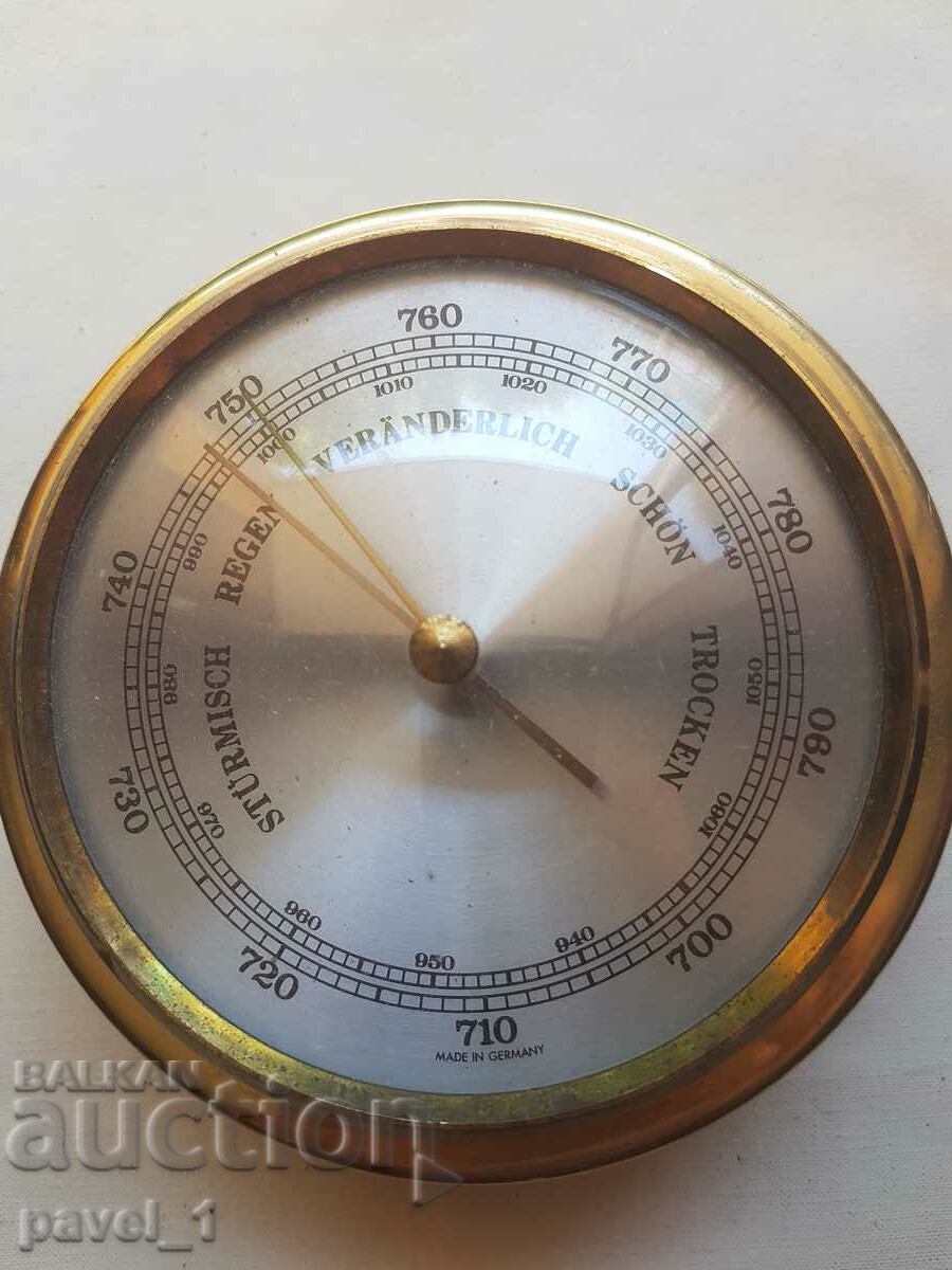 Ship barometer