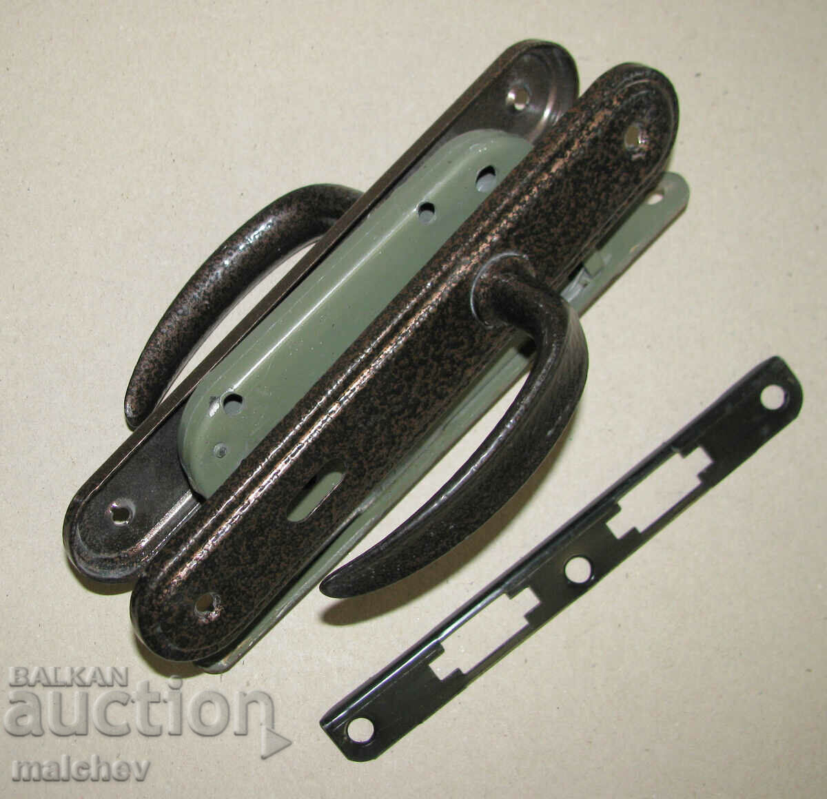 Set of 2 locks ordinary m.c. 7 cm + plank + handles